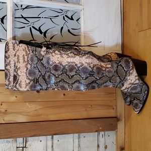 Yoki snake skin over the knee boots Size 7 Heeled Brown and Tan NWOT